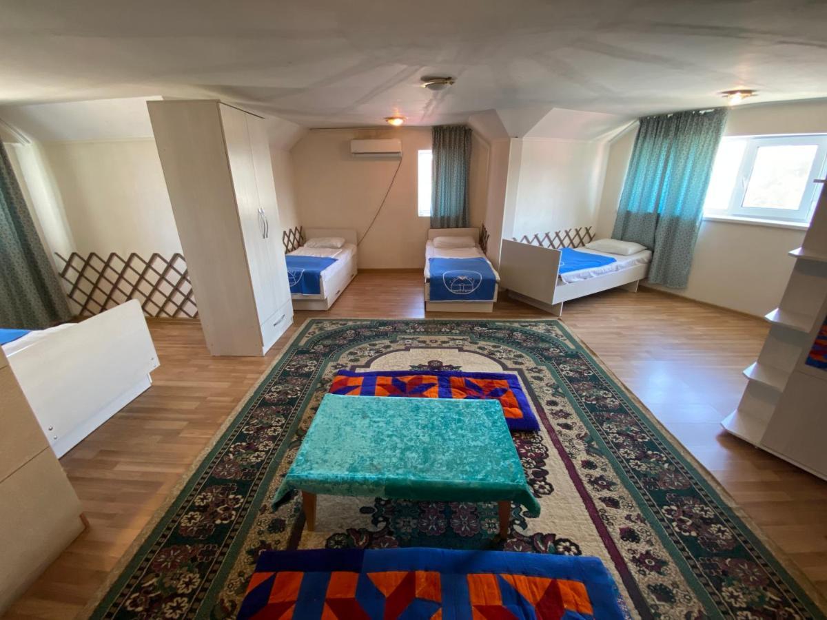 Tunduk Hostel Bishkek Exterior photo