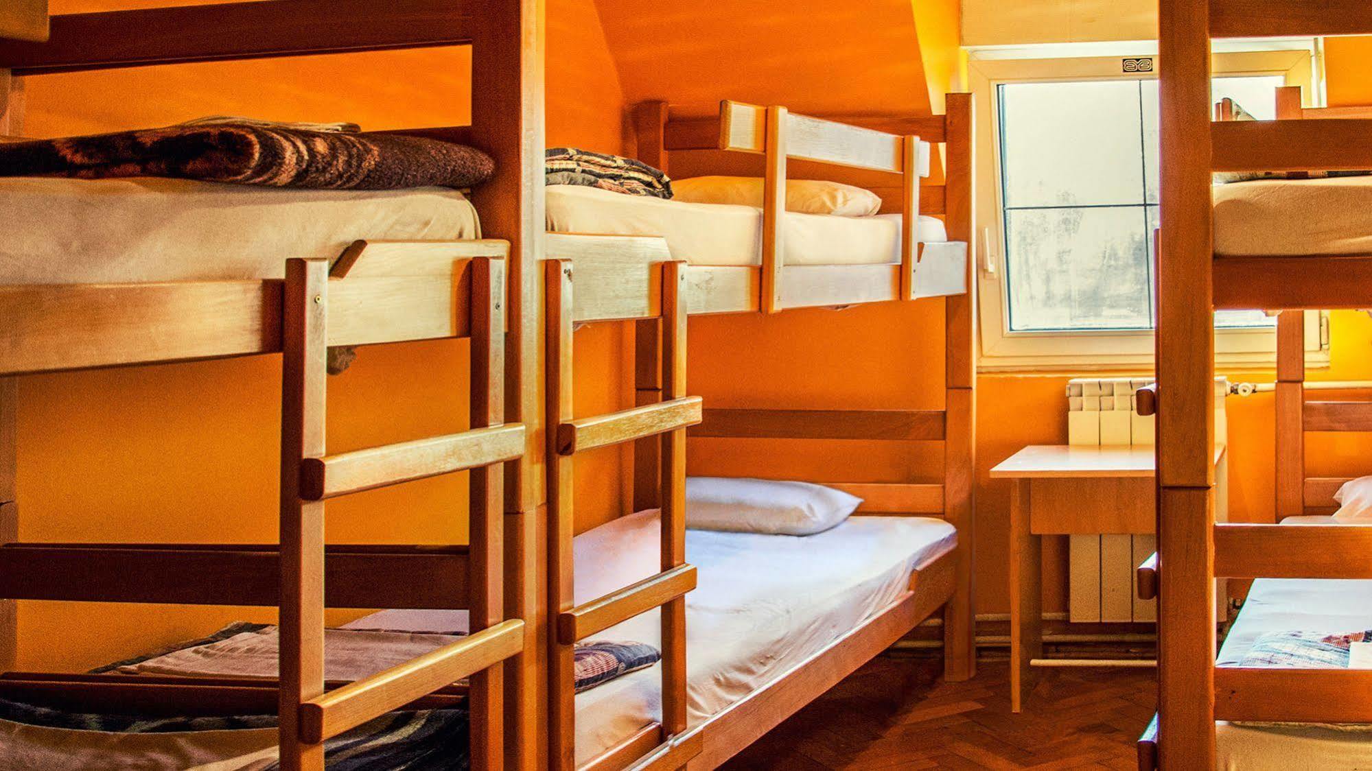 Tunduk Hostel Bishkek Exterior photo